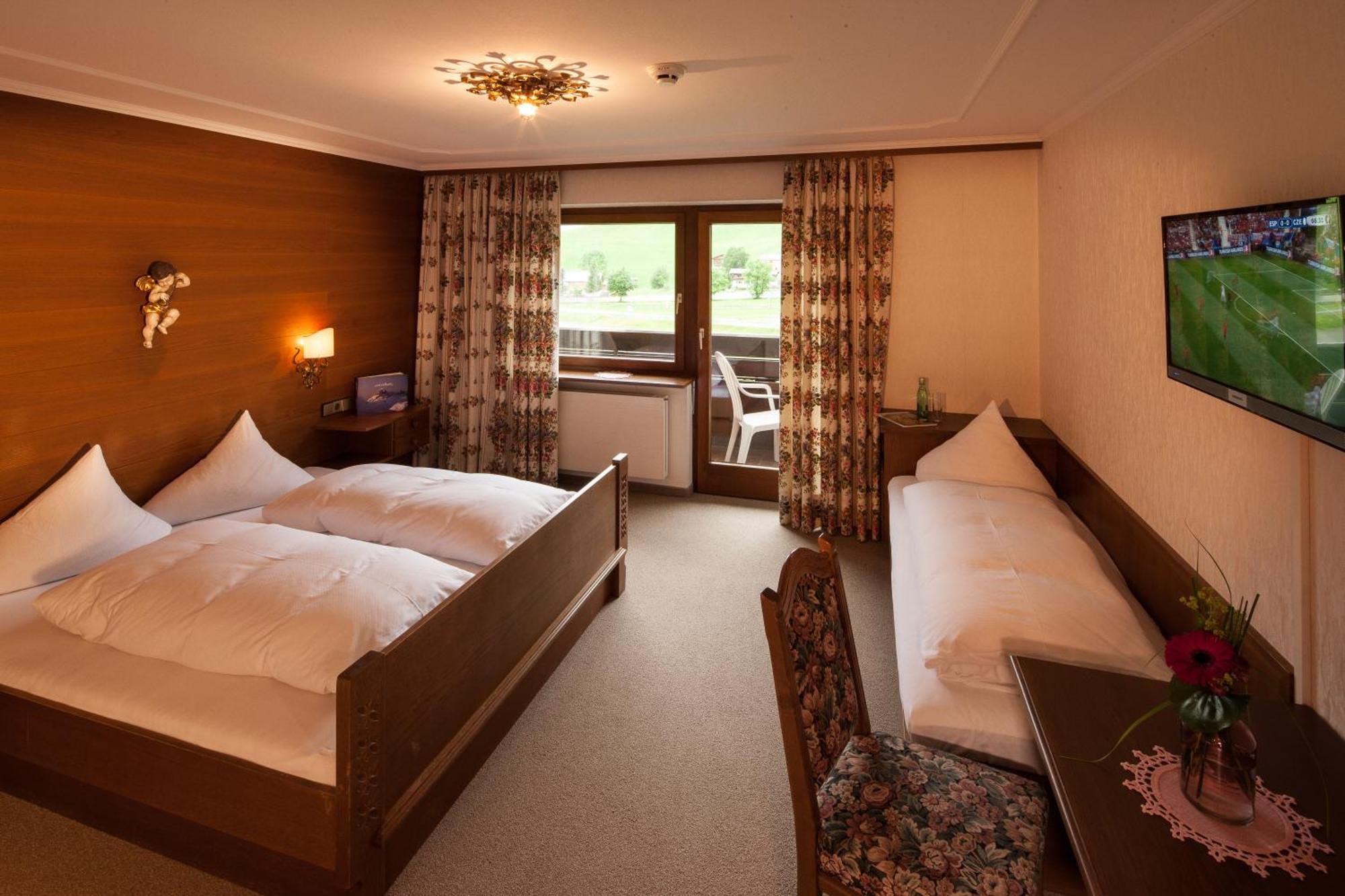 Triple Room,1603732434:JPEG